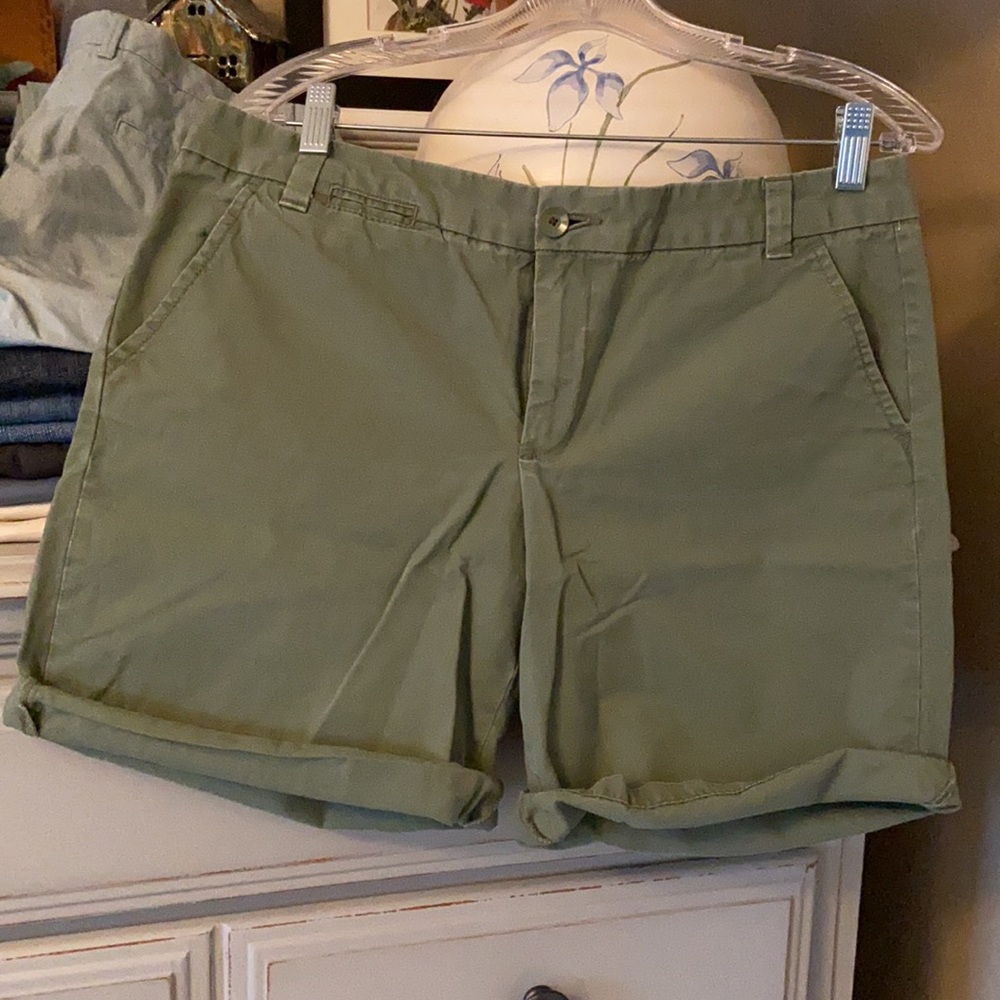 COPY - Gap Boyfriend Roll-Up shorts - SOLD
